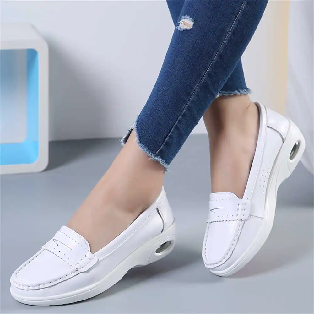 Thick Sole Slipon White Traine - مراجعة Women'S Formal Wear Names وسعره